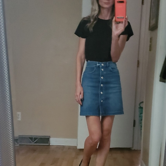 Frame Denim Dresses & Skirts - Nwt Frame claire skirt sz 23